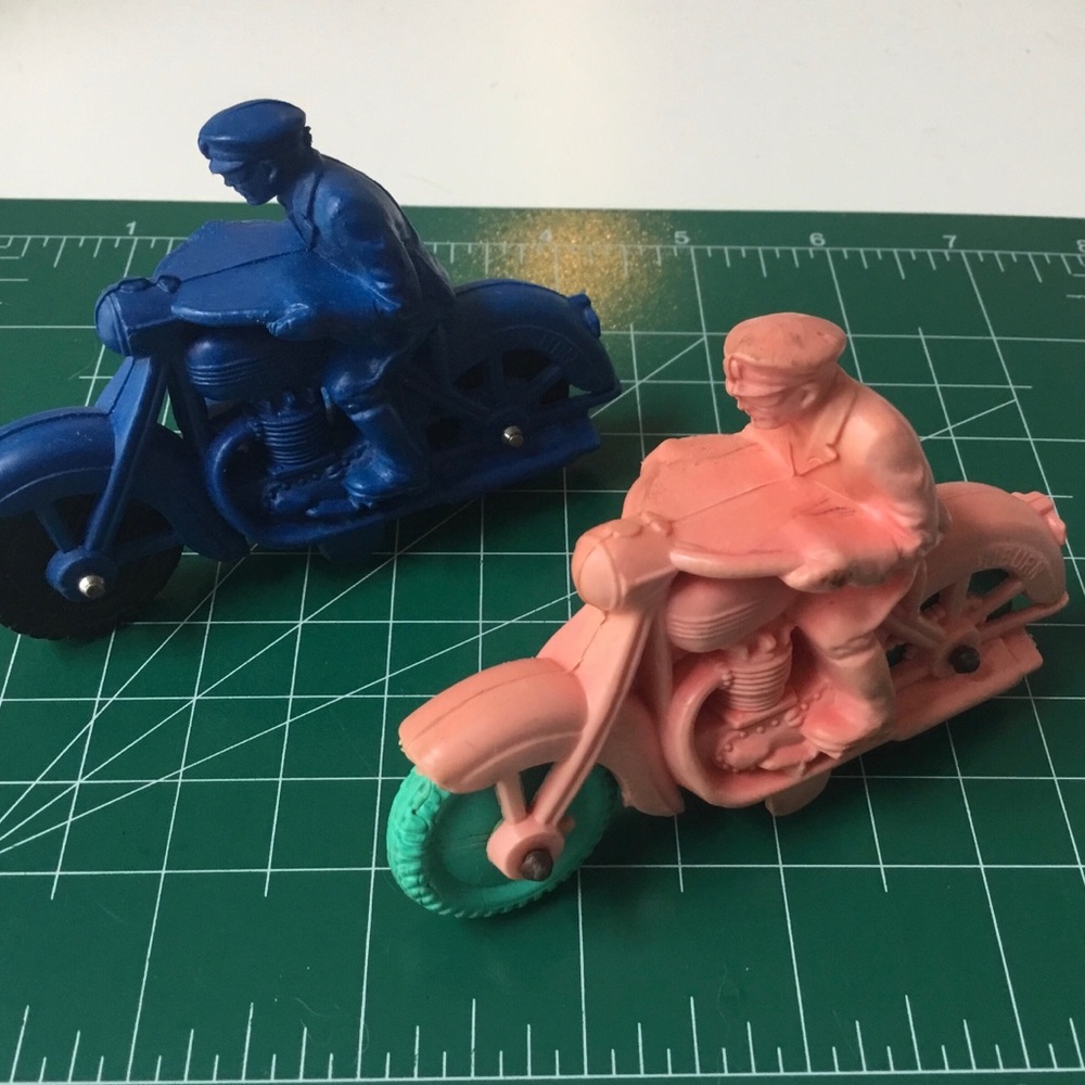 Auburn 1950’s Vintage Motorcycle Toy Set - Blue/Black and Pink/Green